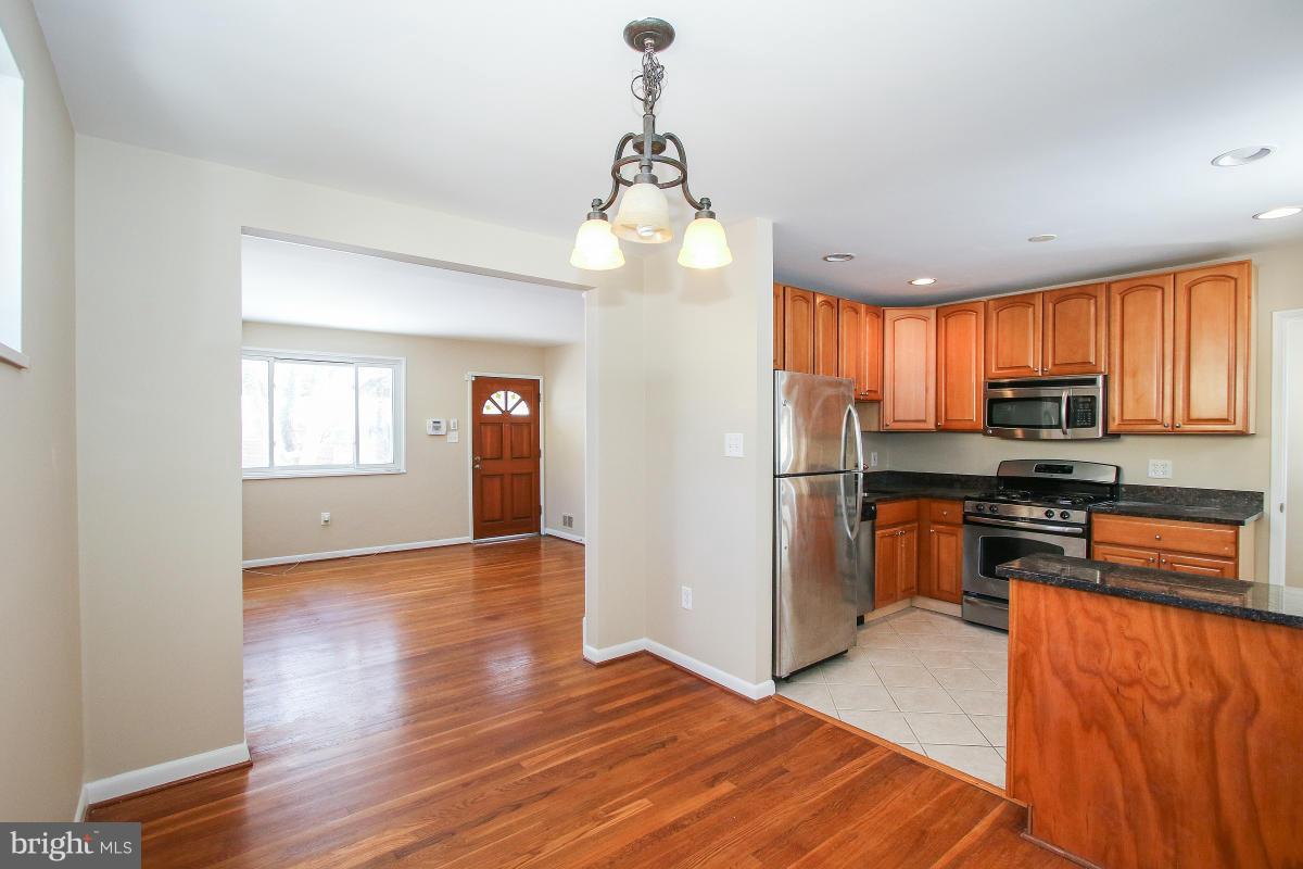 11202 Troy Road Rockville, MD 20852 - Photo 6 of 21 Kitchen