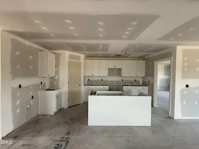 $309,950 | 31 East Emily Gardens Drive, Selma, NC 27576