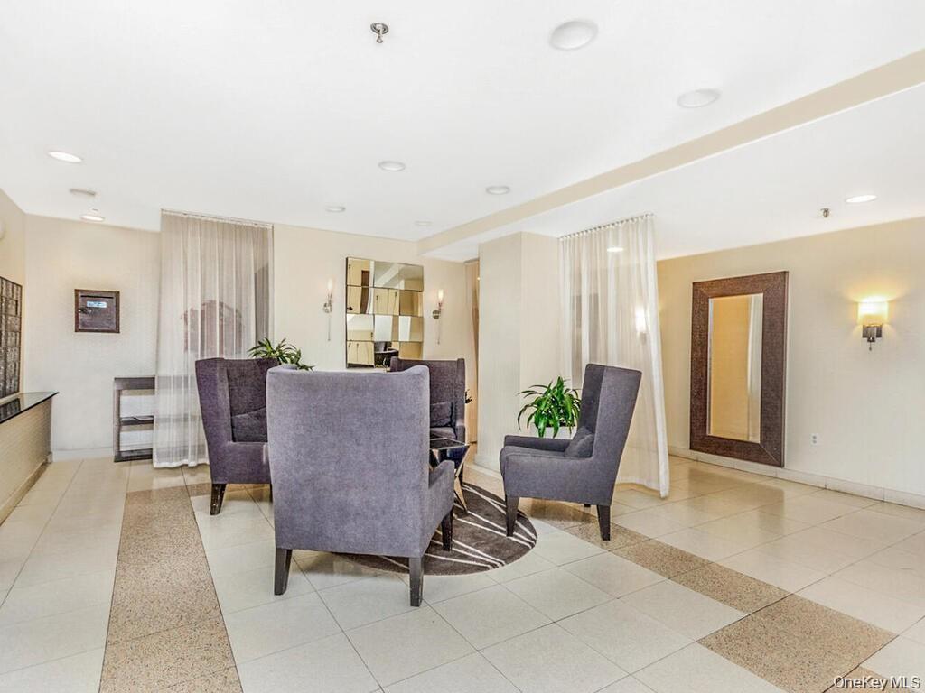 2287 Johnson Avenue, Unit 14D Bronx, NY 10463 - Photo 4 of 6