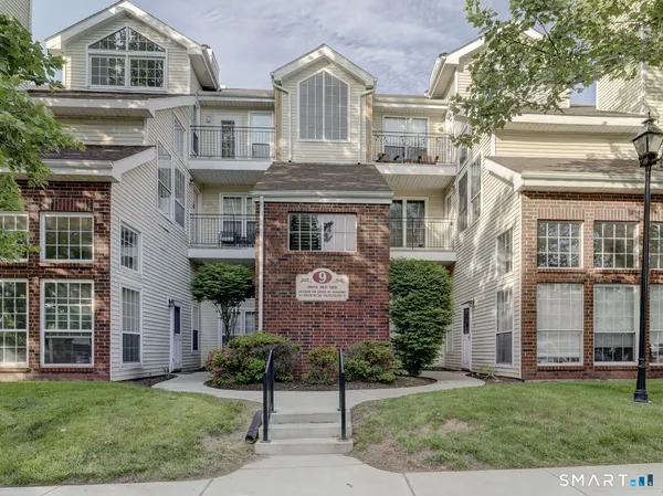 $265,000 | 183 Carriage Crossing Lane, Unit 183, Middletown, CT 06457