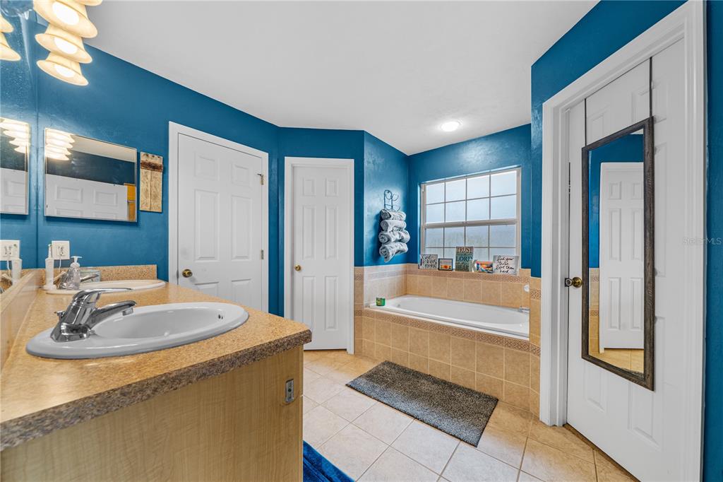 19261 Northwest 230th Street High Springs, FL 32643 - Photo 22 of 63