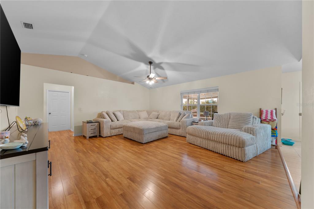19261 Northwest 230th Street High Springs, FL 32643 - Photo 33 of 63