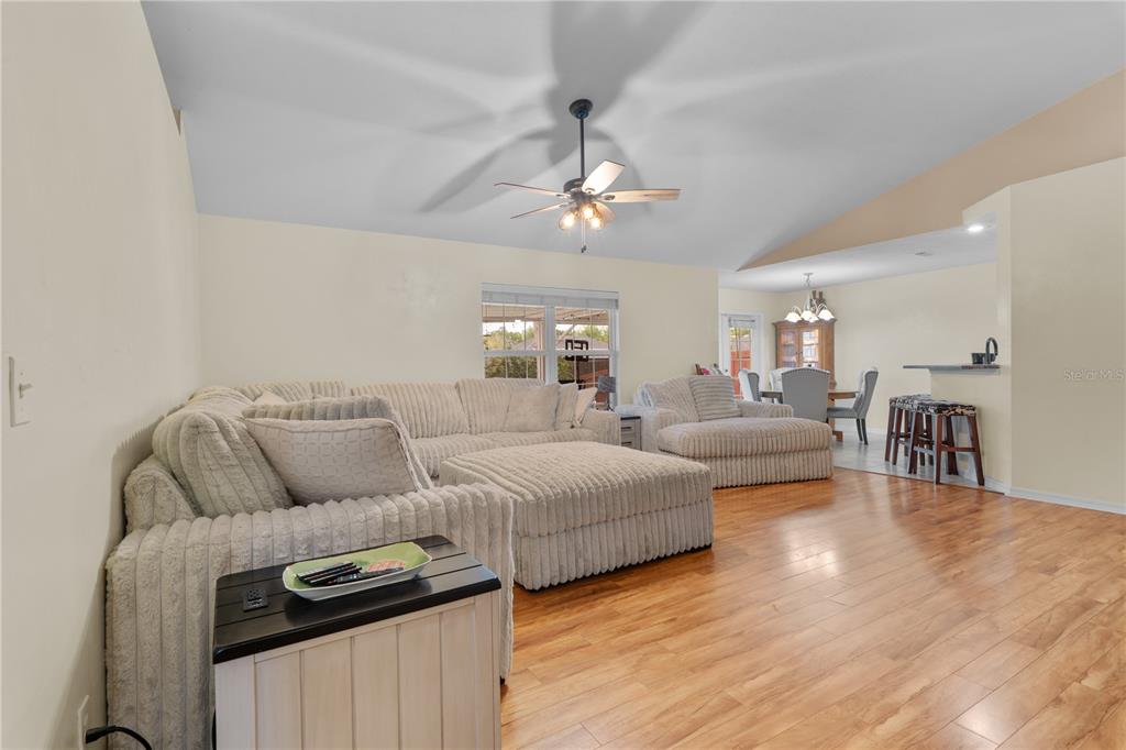 19261 Northwest 230th Street High Springs, FL 32643 - Photo 7 of 63
