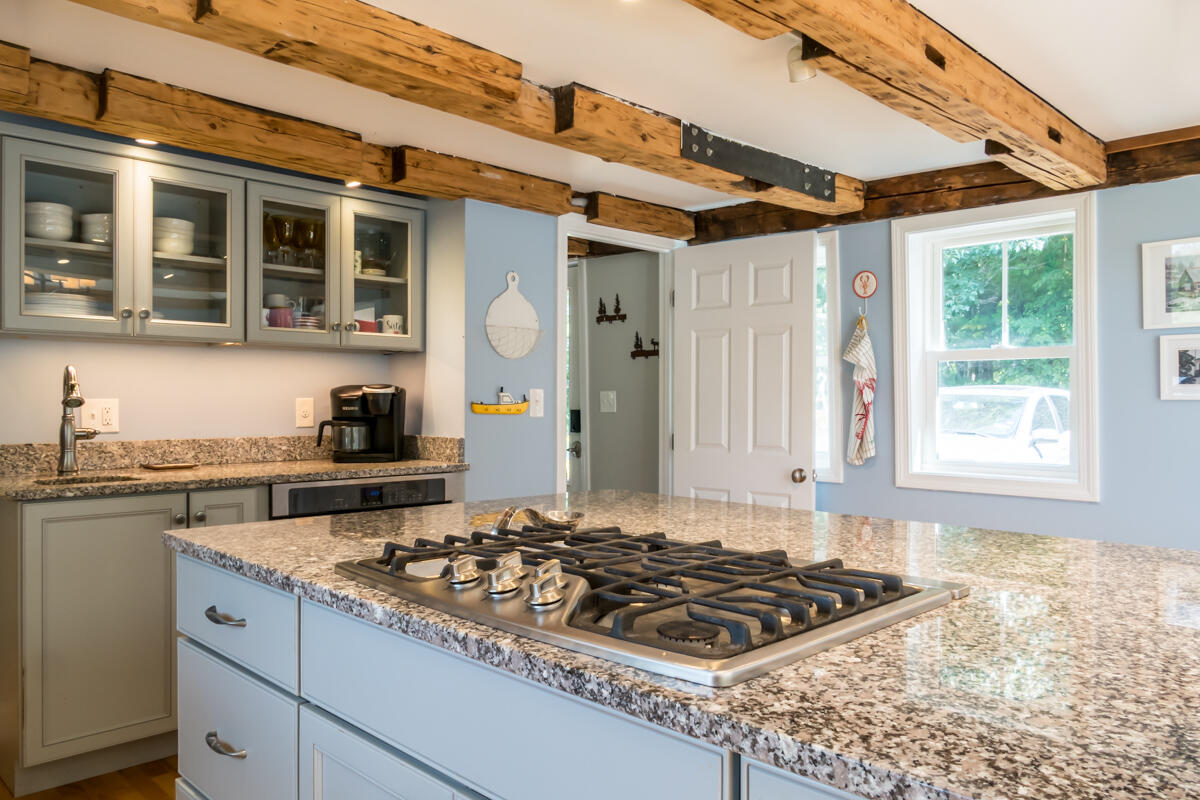 69 Beech Hill Road Freeport, ME 04032 - Photo 7 of 54 17-Kitchen (3 of 12)