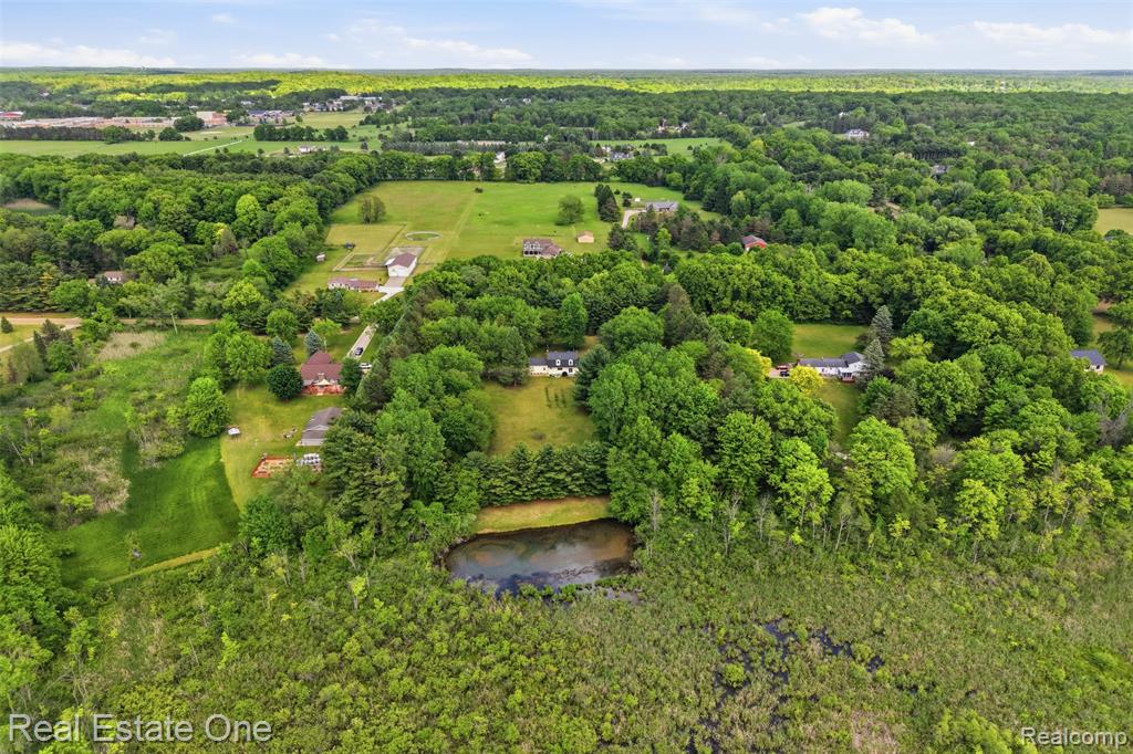 1765 Rowe Road Milford, MI 48380 - Photo 55 of 61