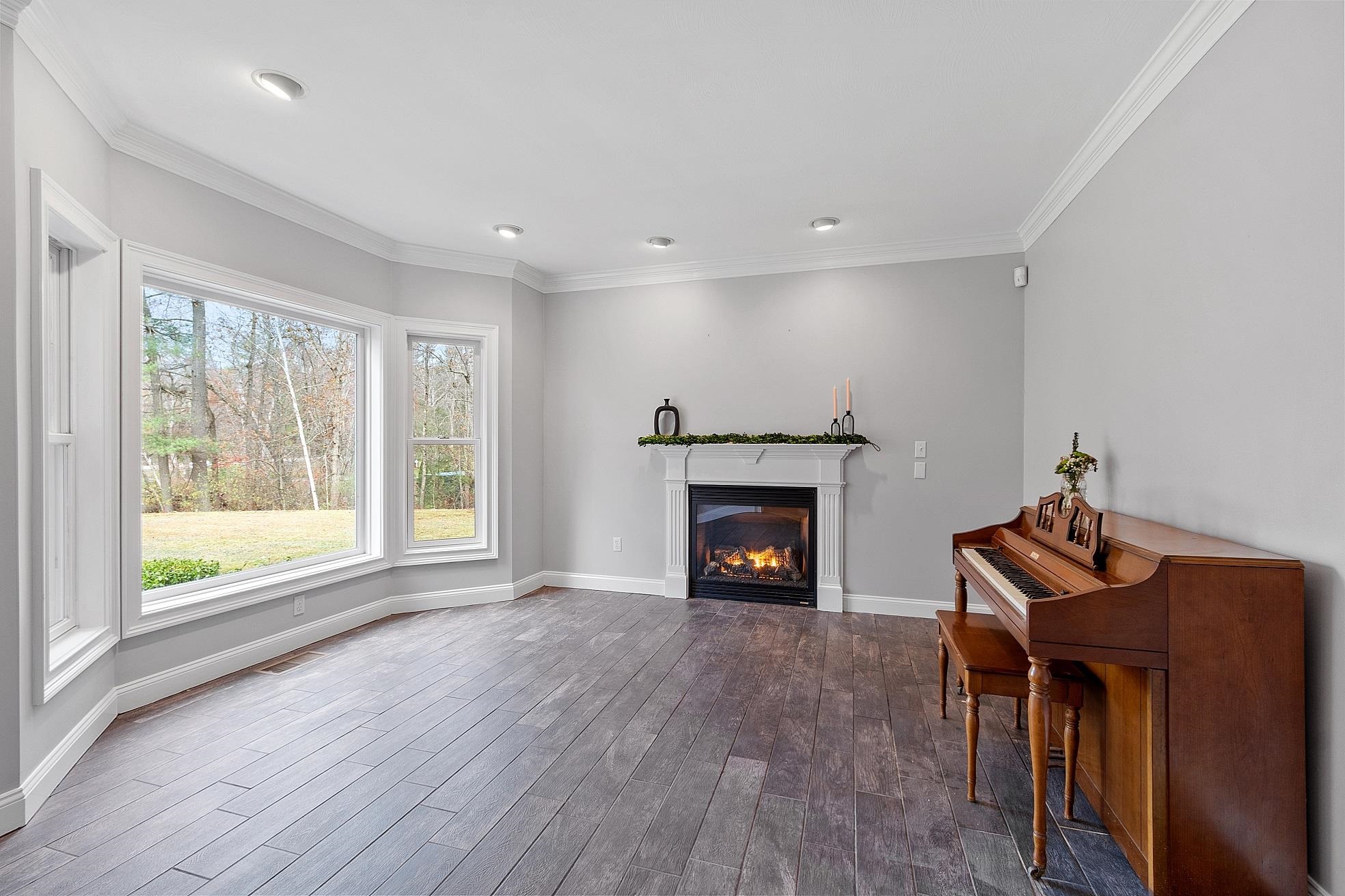 57 Windsor Boulevard Londonderry, NH 03053 - Photo 22 of 59