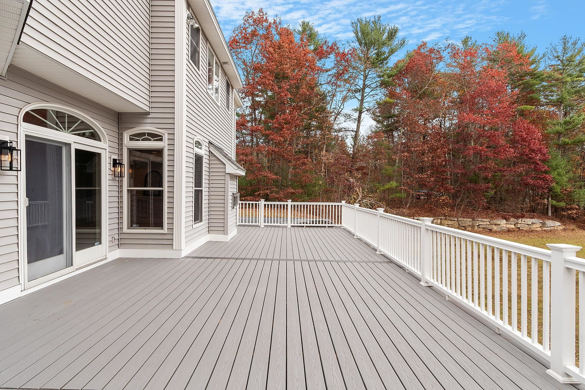 57 Windsor Boulevard Londonderry, NH 03053 - Photo 26 of 59