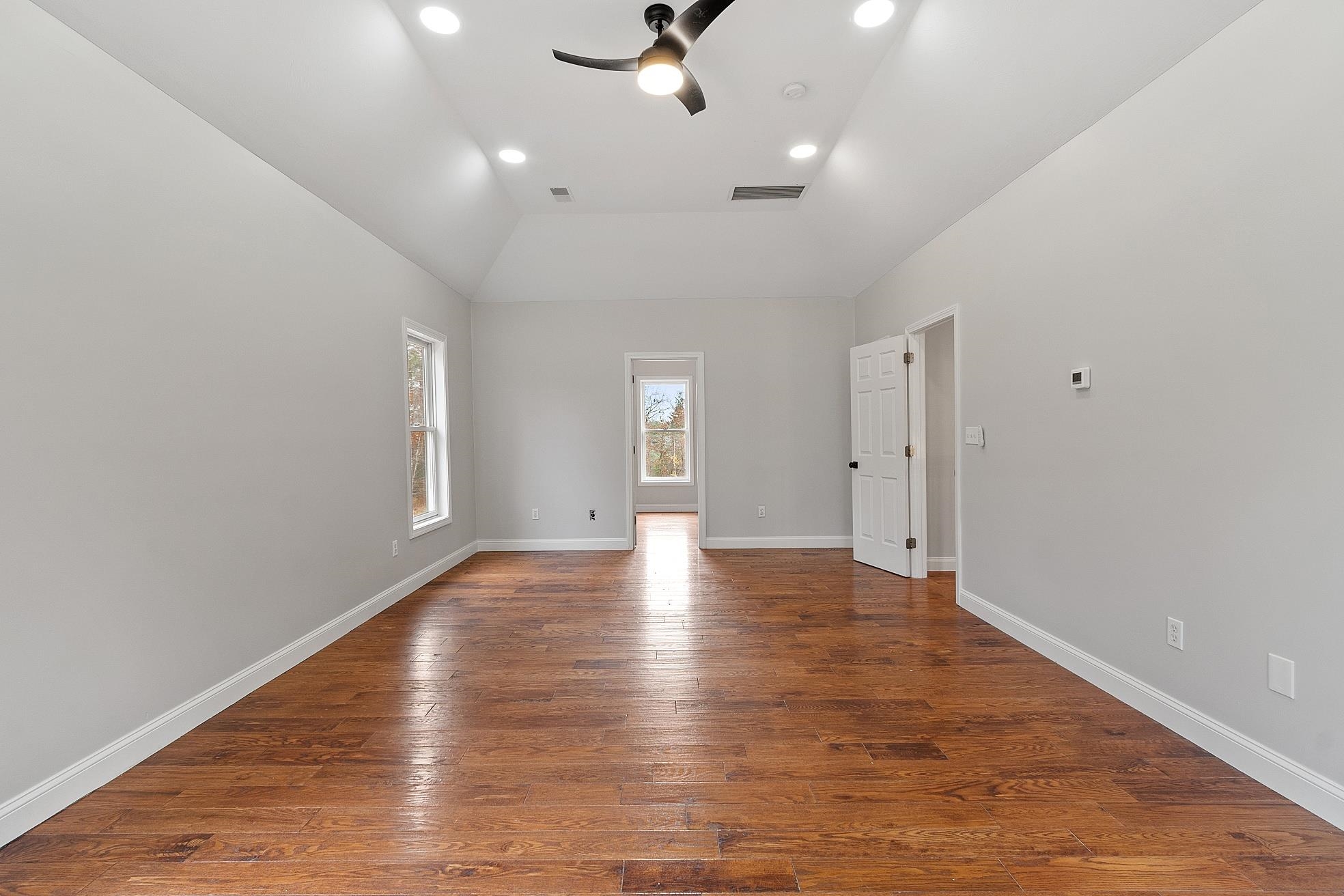 57 Windsor Boulevard Londonderry, NH 03053 - Photo 28 of 59