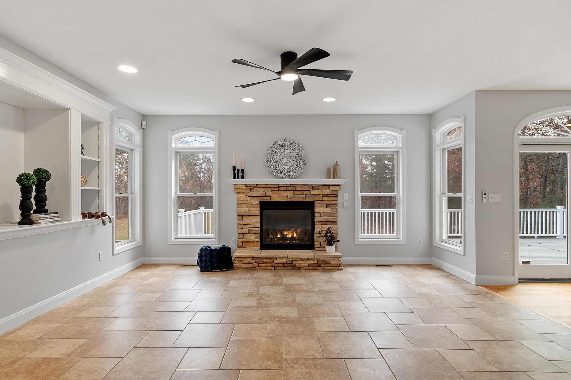 57 Windsor Boulevard Londonderry, NH 03053 - Photo 5 of 59