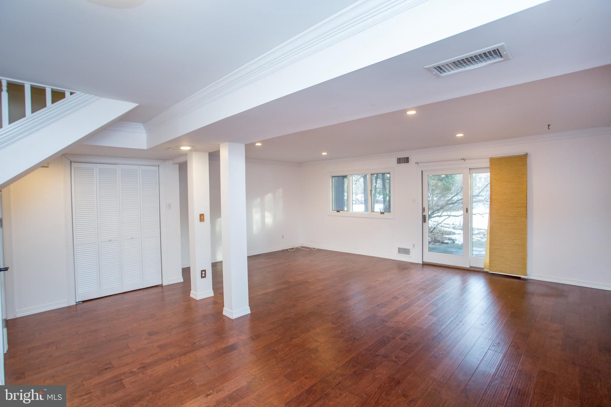 17 Eden Roc New Hope, PA 18938 - Photo 11 of 27 Light filled & open dining and living room