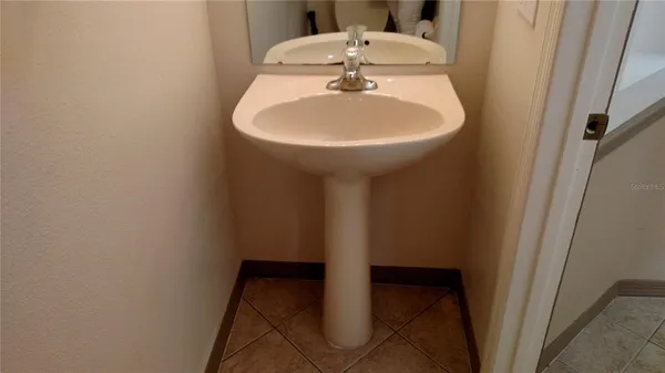 $1,900 | 30105 Mossbank Drive, Wesley Chapel, FL 33543