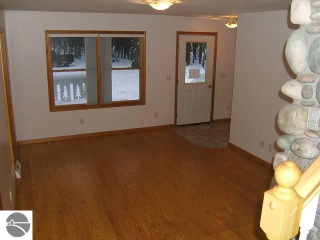 13282 Homestead Road Beulah, MI 49617 - Photo 20 of 25 1722285-19.JPG