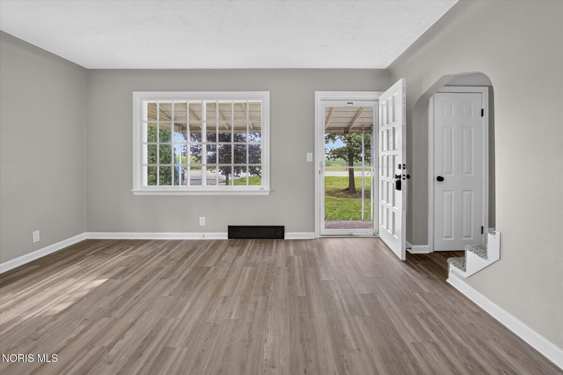 4214 Kilburn Road Berkey, OH 43504 - Photo 7 of 57 Gallery Image 7