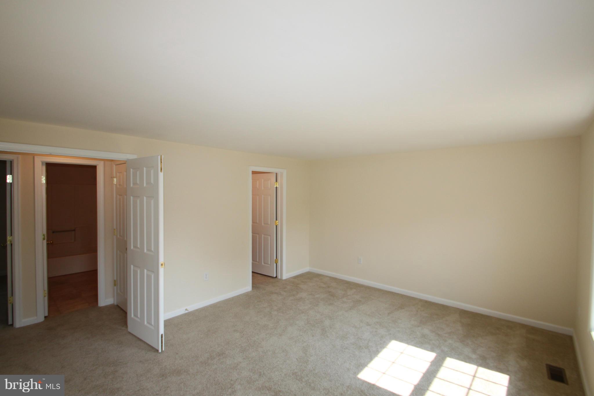 61 Richmond Road Castleton, VA 22716 - Photo 10 of 19 Bedroom (Master)