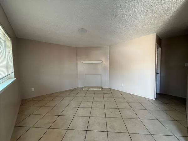 $1,500 | 2203 Donahue Lane, Austin, TX 78744