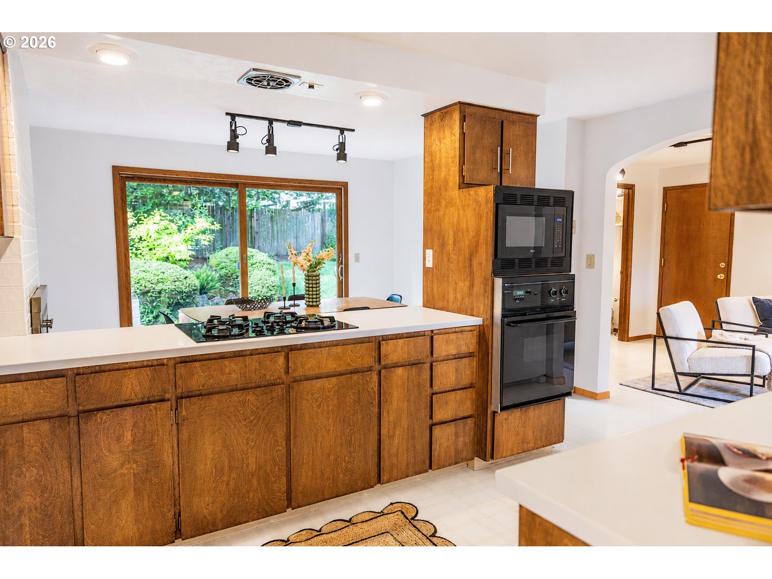 145 South Ridge Drive Portland, OR 97219 - Photo 10 of 40 Gallery Image 10