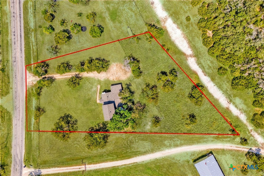 4978 Sparta Road Belton, TX 76513 - Photo 31 of 32 a bathroom with a bathtub