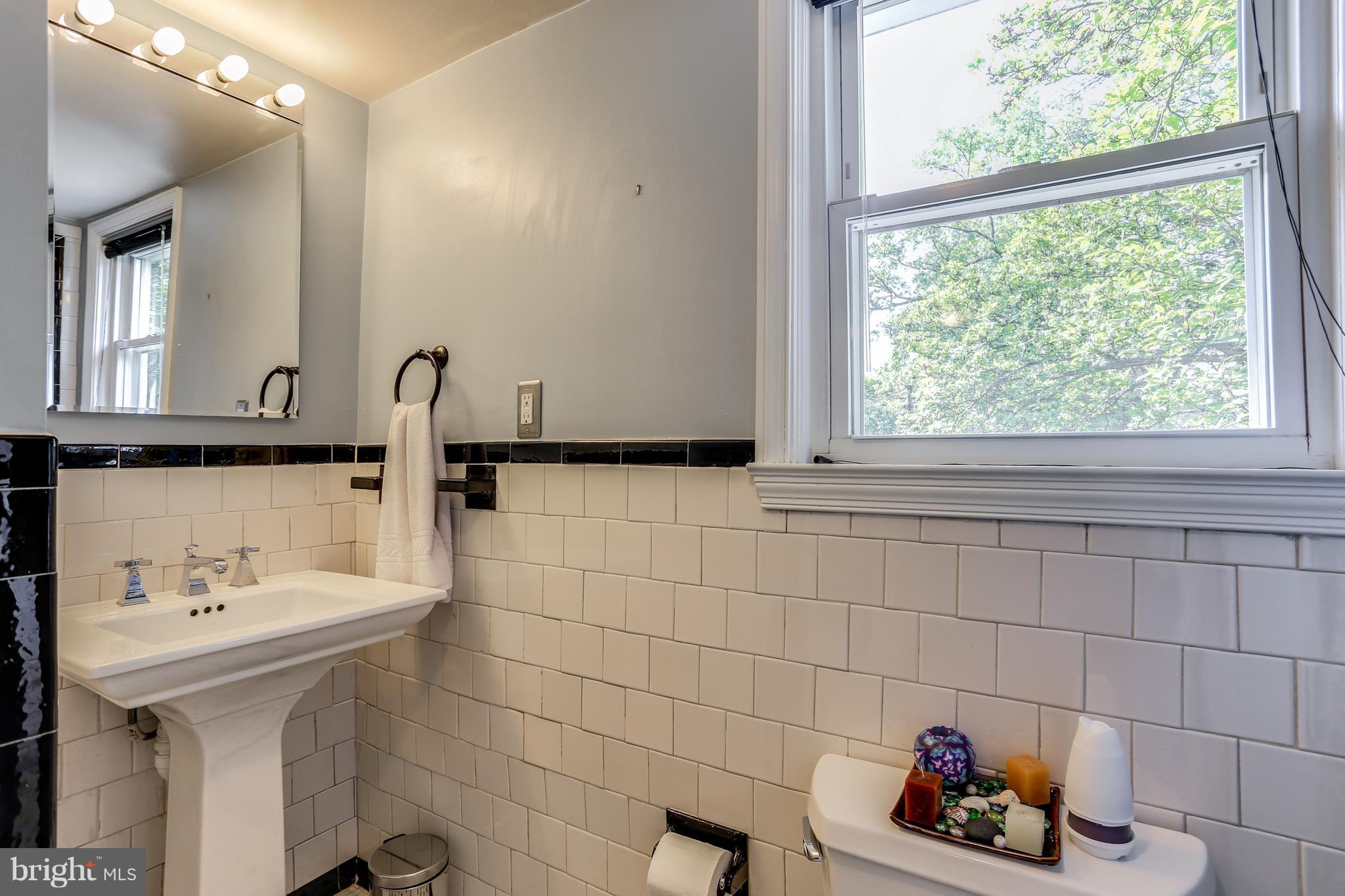 505 Holden Road Baltimore, MD 21286 - Photo 17 of 30 Bath