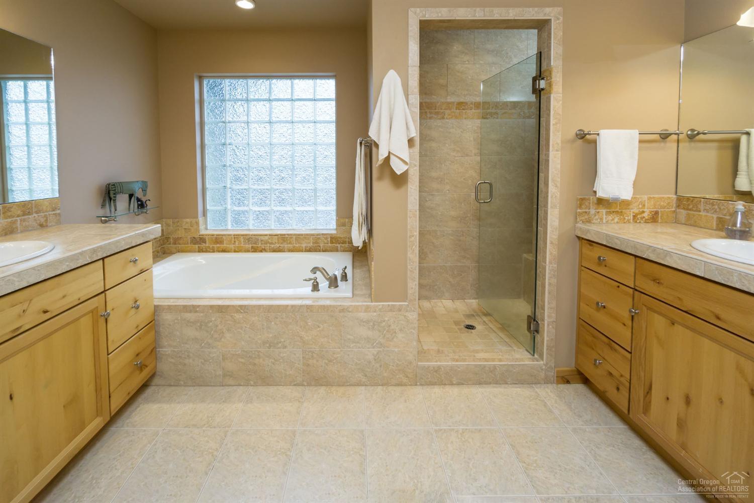 686 Southwest Otter Way Bend, OR 97702 - Photo 13 of 20 Additional Photo