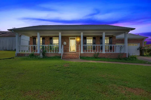 $332,900 | 528 West Point Road, Lawrenceburg, TN 38464