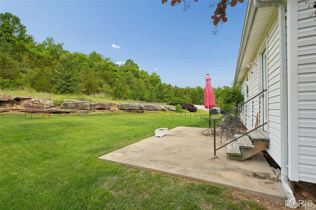 2265 Fairway High Ridge, MO 63049 - Photo 19 of 23