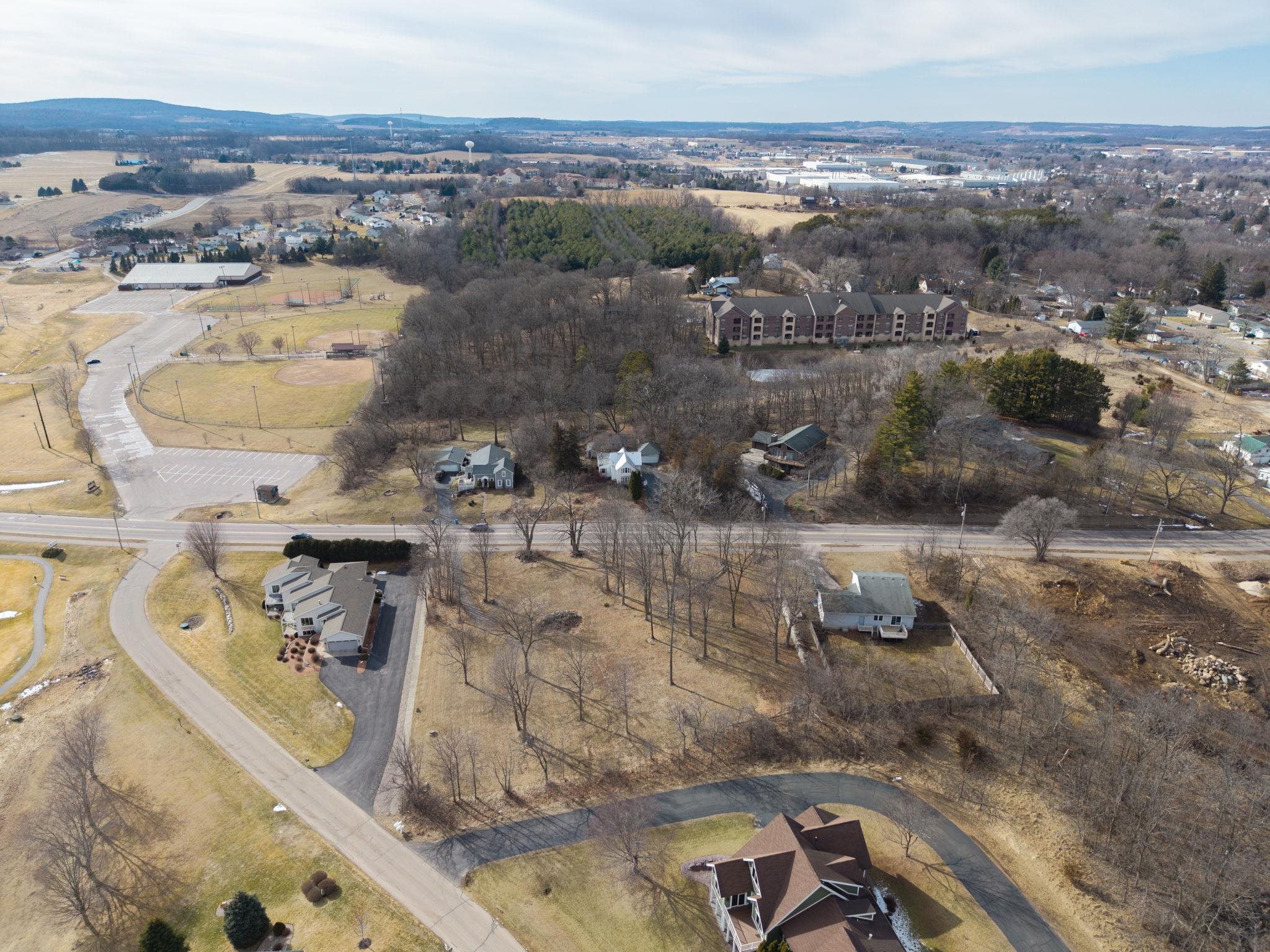 1035 Walnut Street Baraboo, WI 53913 - Photo 7 of 11