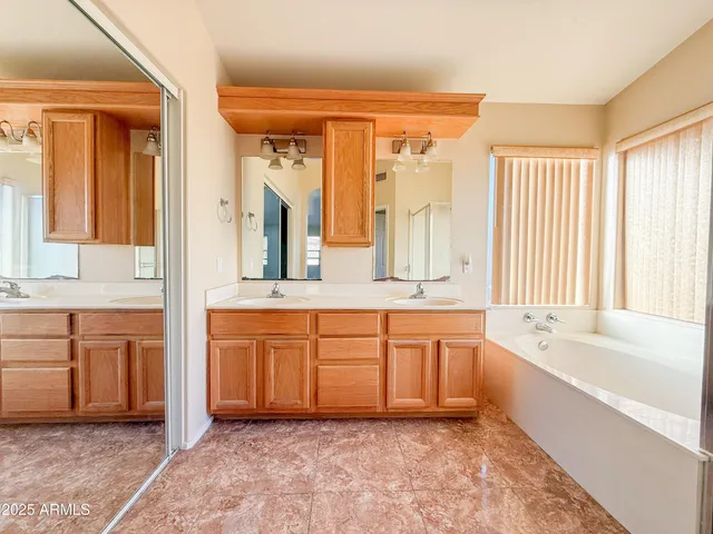 $2,695 | 6874 West Blackhawk Drive, Glendale, AZ 85308