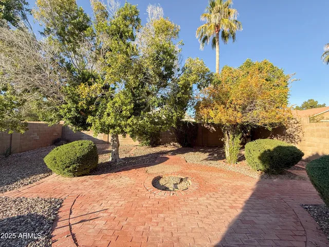 $2,695 | 6874 West Blackhawk Drive, Glendale, AZ 85308