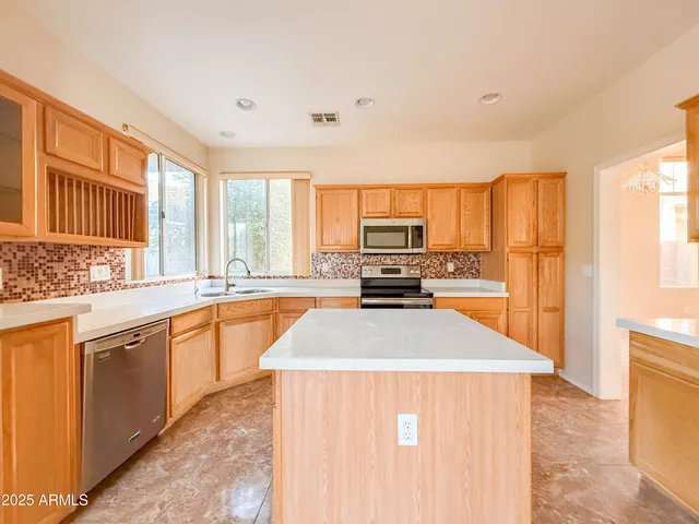 $2,695 | 6874 West Blackhawk Drive, Glendale, AZ 85308