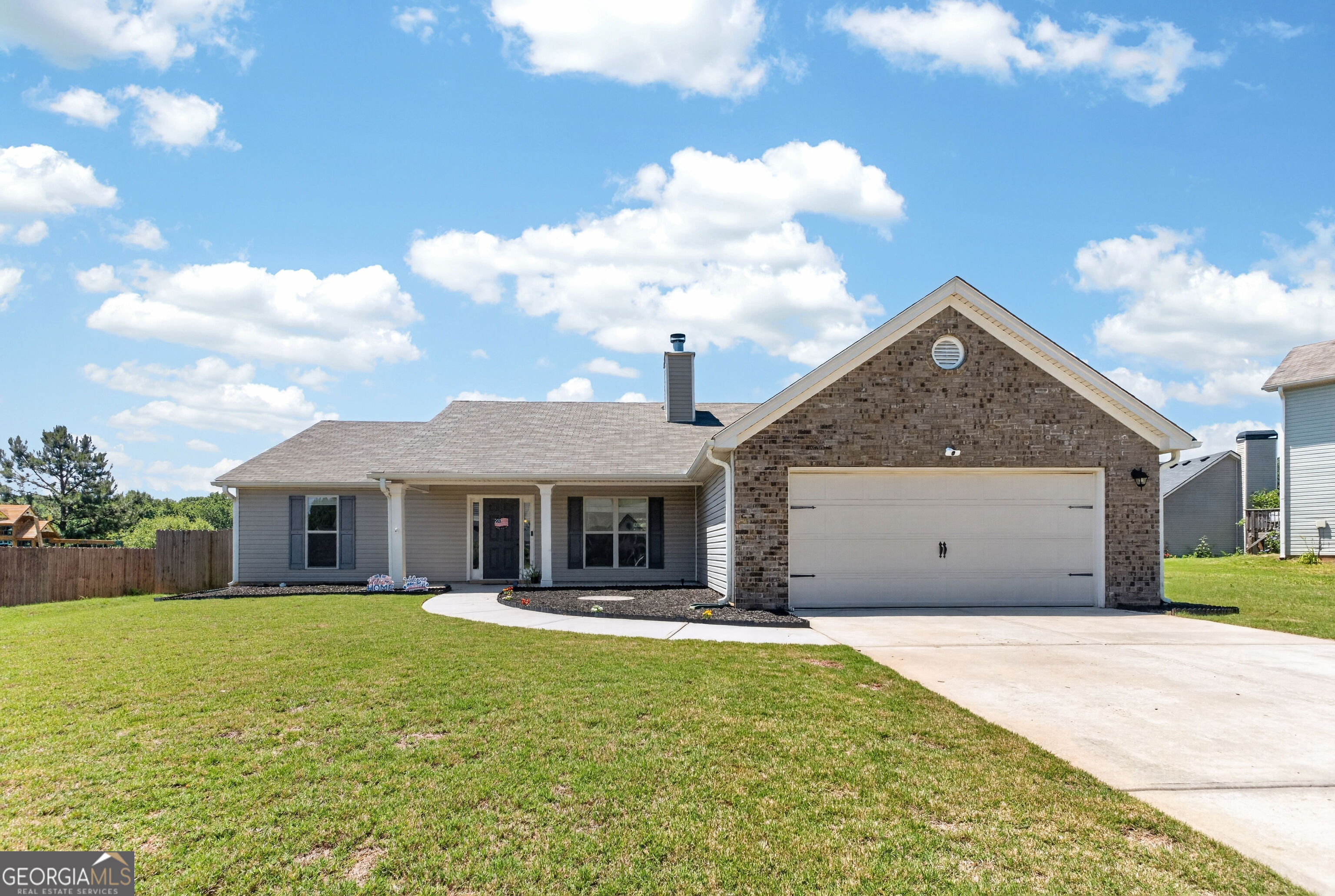 138 Brookside Drive Lula, GA 30554 - Photo 2 of 40