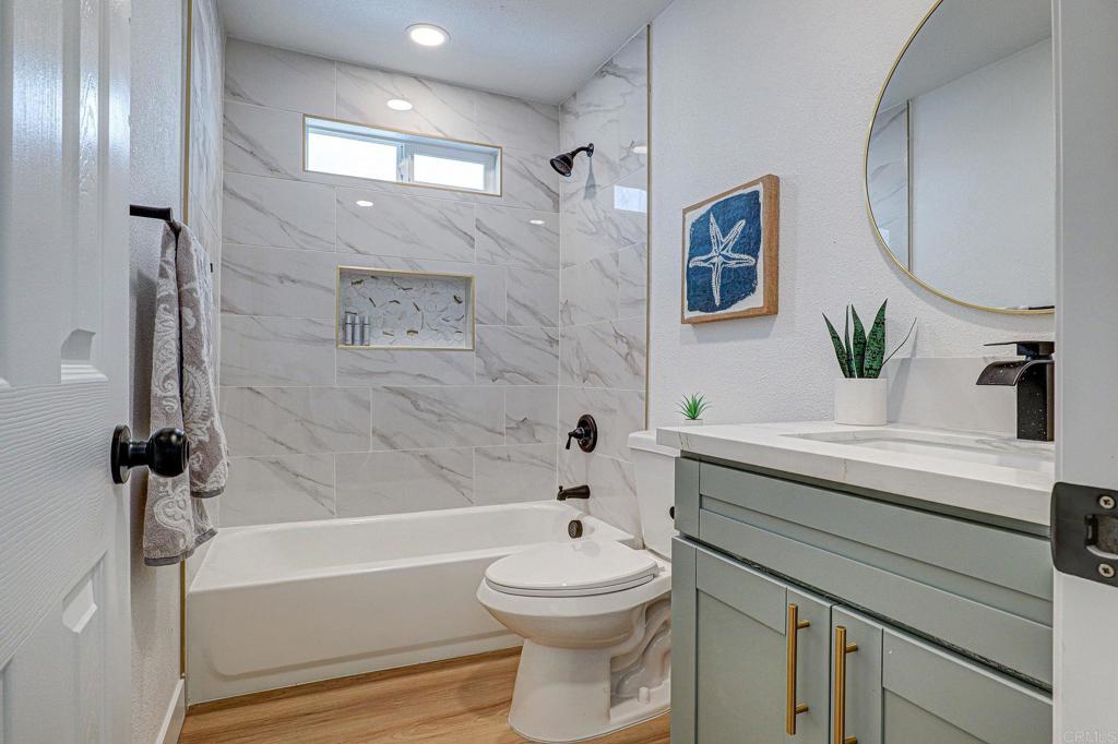 952 Galapago St Spring Valley Spring Valley, CA 91977 - Photo 11 of 19