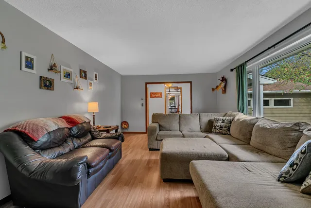 $277,800 | 2721 12th Avenue Northwest, Willmar, MN 56201