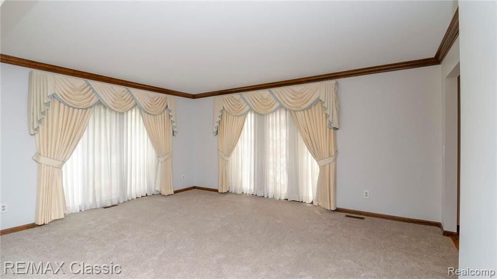 688 Sunlight Drive Rochester Hills, MI 48309 - Photo 9 of 63