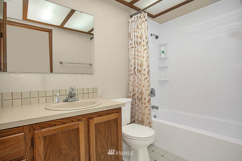 21906 84th Avenue West Edmonds, WA 98026 - Photo 11 of 25 Gallery Image 11