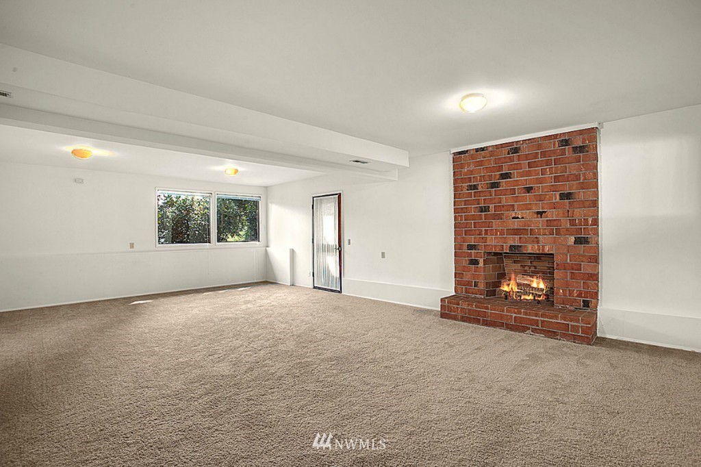 21906 84th Avenue West Edmonds, WA 98026 - Photo 18 of 25 Gallery Image 18