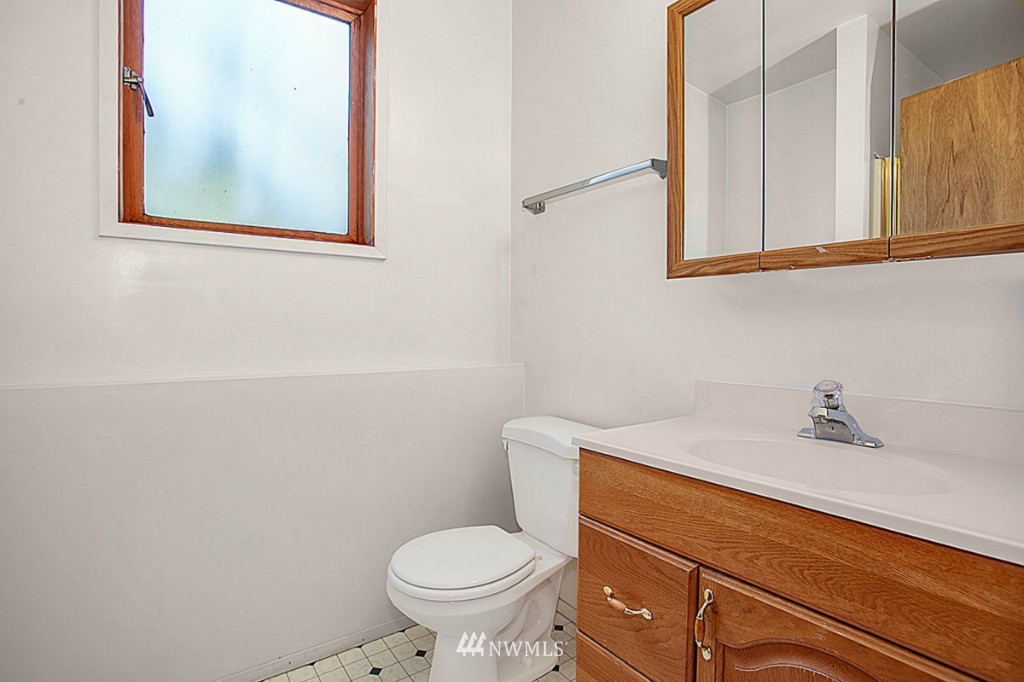 21906 84th Avenue West Edmonds, WA 98026 - Photo 20 of 25 Gallery Image 20