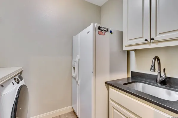 $689,000 | 2503 Ford Cove, Lago Vista, TX 78645