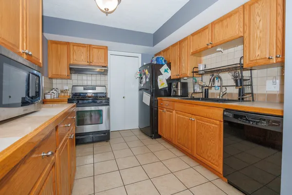 $159,900 | 601 North Main Street, Unit 4N, Normal, IL 61761