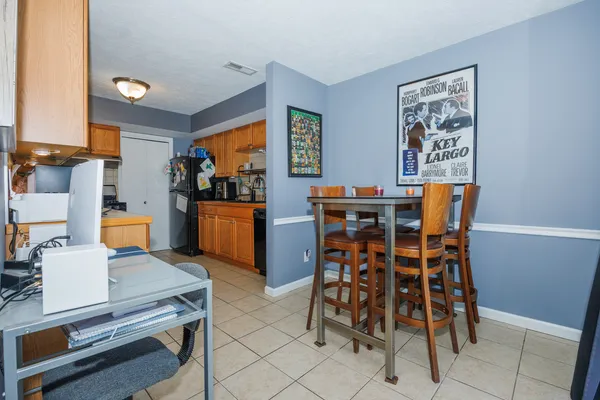 $159,900 | 601 North Main Street, Unit 4N, Normal, IL 61761