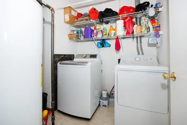 $159,900 | 601 North Main Street, Unit 4N, Normal, IL 61761