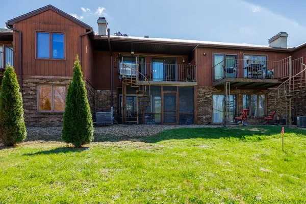 $159,900 | 601 North Main Street, Unit 4N, Normal, IL 61761