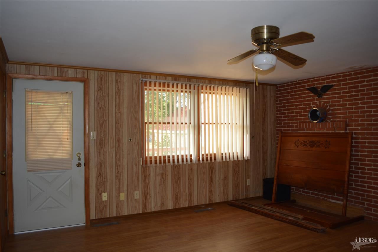 9406 Aboite Center Road Fort Wayne, IN 46804 - Photo 12 of 22 Gallery Image 12