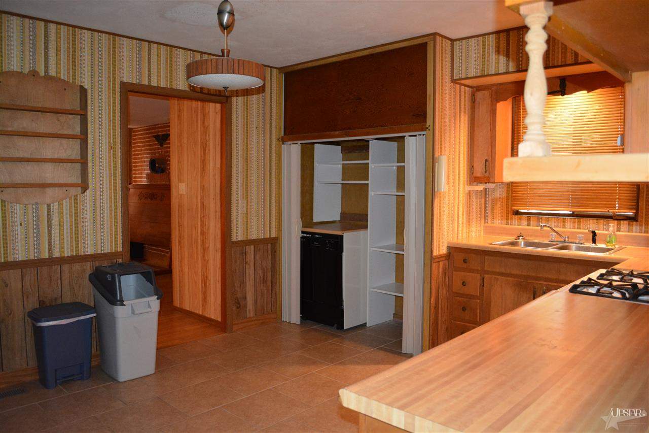9406 Aboite Center Road Fort Wayne, IN 46804 - Photo 10 of 22 Gallery Image 10