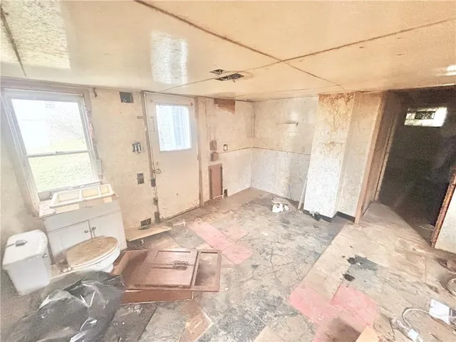 $79,900 | 616 Conrad Avenue, Charleroi, PA 15022