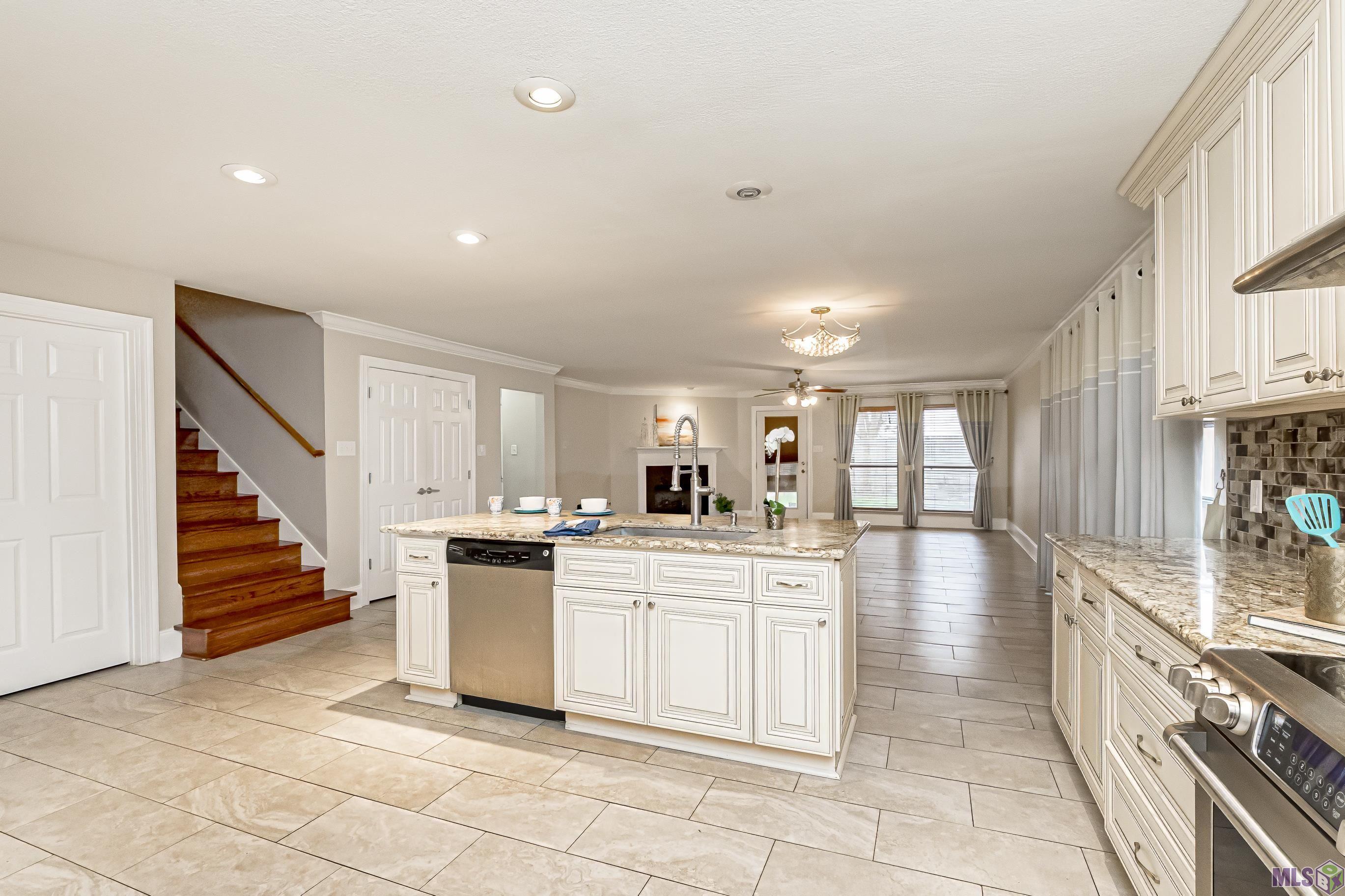 1954 Wildlife Drive Baton Rouge, LA 70816 - Photo 1 of 24