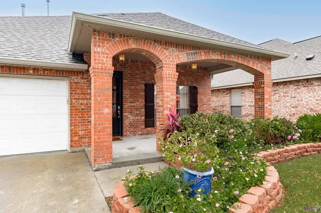 $288,000 | 1954 Wildlife Drive, Baton Rouge, LA 70816