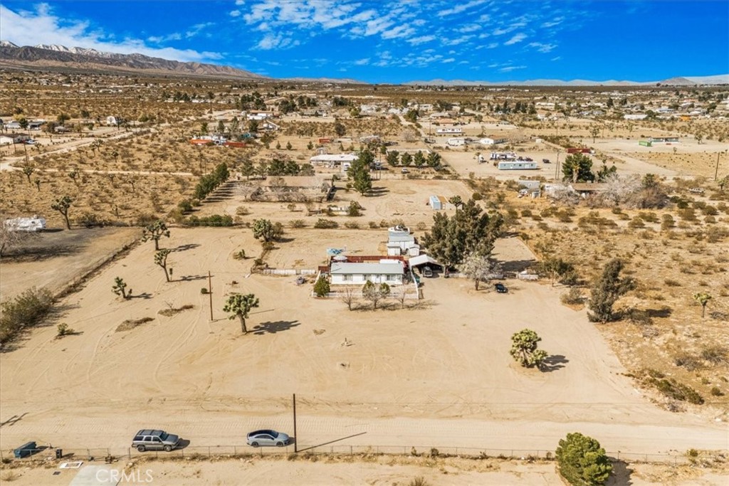 13378 Paramount Road Phelan, CA 92371 - Photo 4 of 43