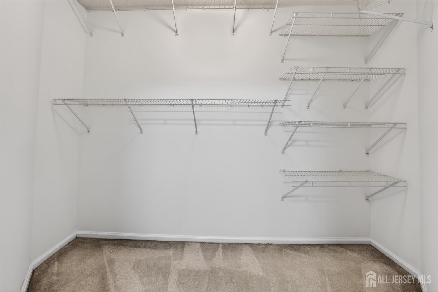 22 Guisborough Way Edison, NJ 08820 - Photo 15 of 22