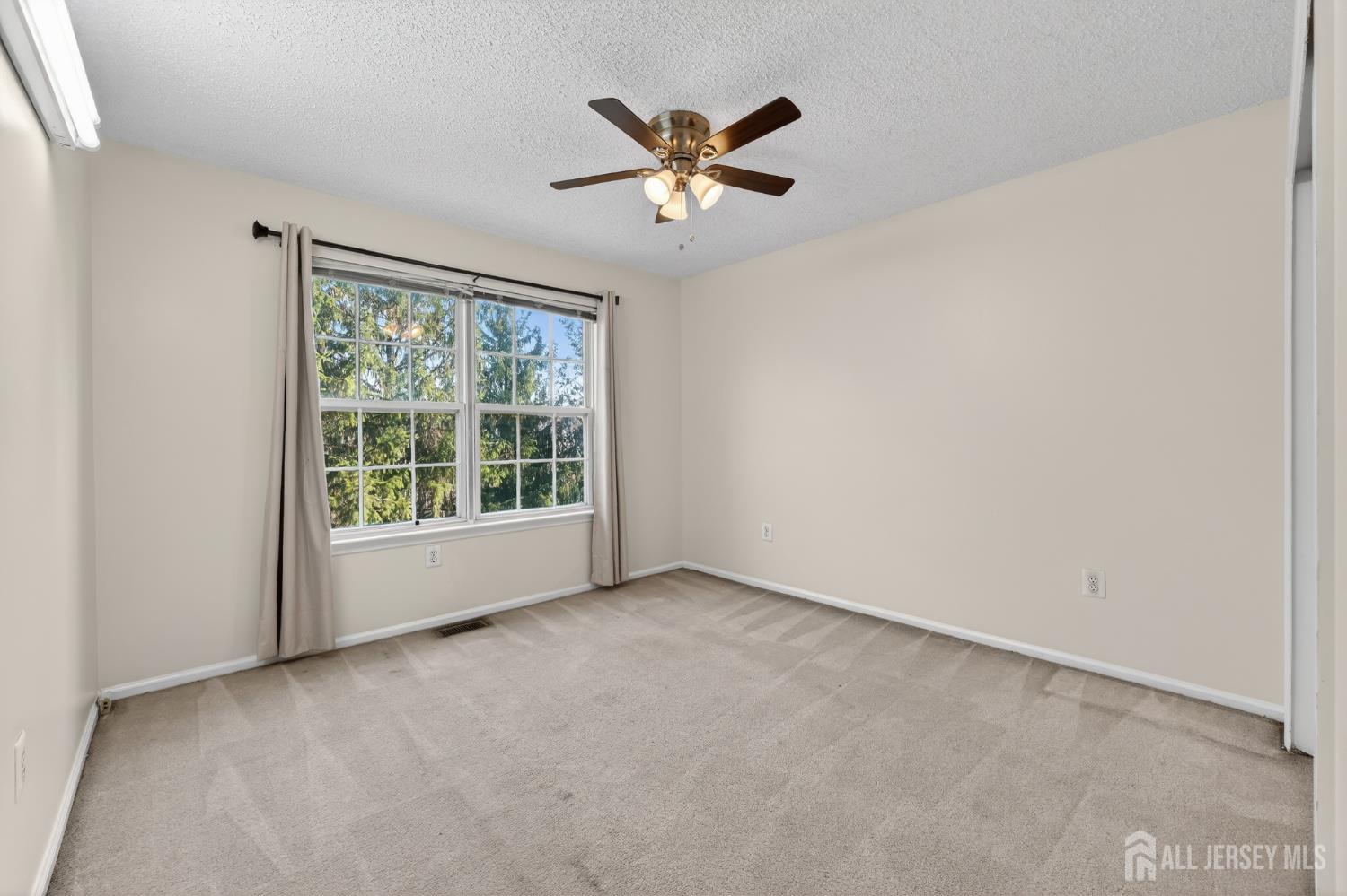 22 Guisborough Way Edison, NJ 08820 - Photo 16 of 22