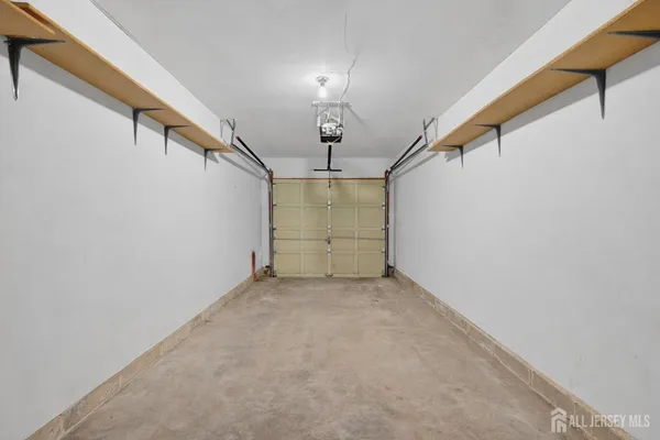 $2,700 | 22 Guisborough Way, Edison, NJ 08820